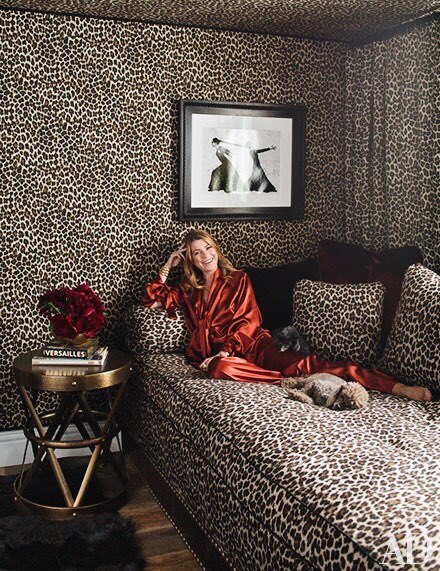 swiftsfolklore's tweet photo. moment of appreciation for @EllenPompeo’s architectural digest photoshoots ✨ https://t.co/lJggkWXePX