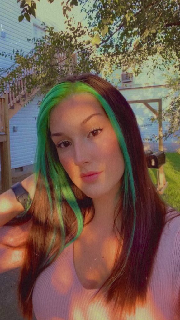 alexawalls_'s tweet photo. 💚 https://t.co/tdhH8U1RVo