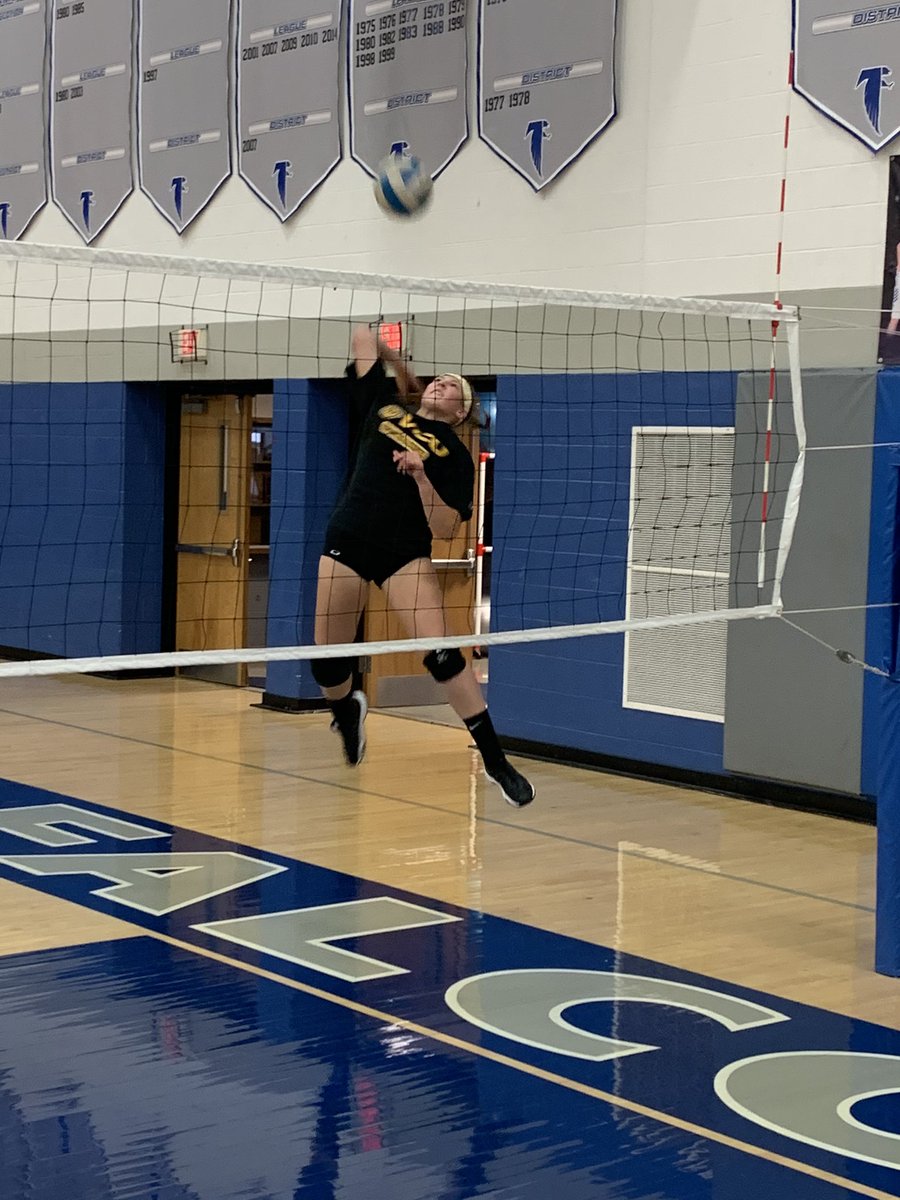 CCHSFalcons's tweet image. Great to see our Cedar Crest girls’ volleyball team back in action! #CCStrong