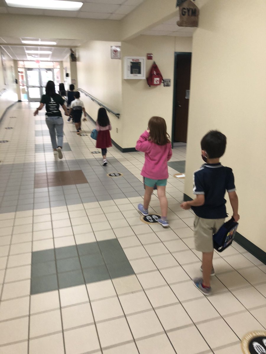 KristinGC23's tweet photo. Our newest @SchellCoyotes Kindergarten scholars heading to lunch! It filled my bucket today to see students back and SO HAPPY!! I know we've all worked so hard to get here, and it was better than I could have ever imagined! #WeGotThis https://t.co/8AhszFKIgH