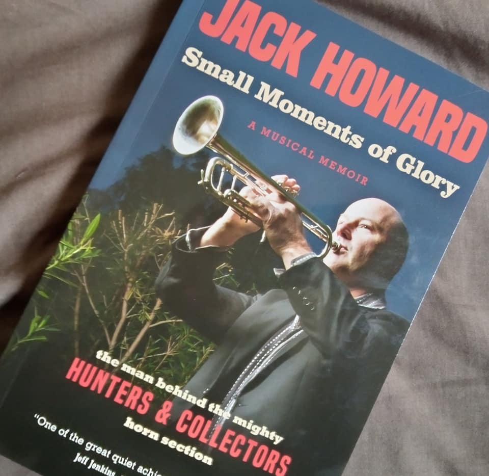 rnclelland's tweet photo. I remain of the opinion one should always buy a copy of any book you're named in, if only to see what they say about you...
#HuntersAndCollectors
#JackHoward
#TheBigGuyWithTheTrumpet
#SmallMomentsOfGlory https://t.co/1fdCShp8PR