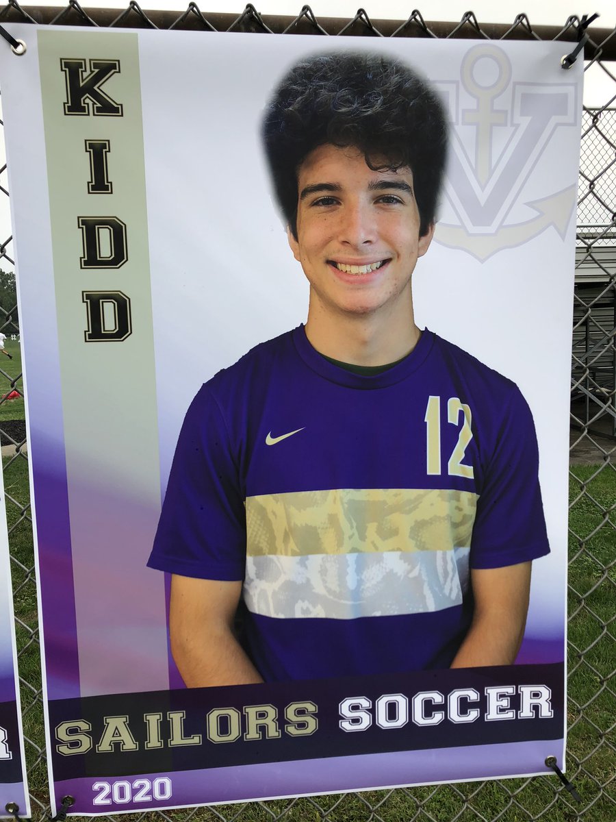 LisaC_Bb's tweet photo. ⚽️💜⚓️💛
SENIOR NIGHT
💛⚓️💜⚽️

So proud of you, Aidan!!!  Love you!!  #️⃣1️⃣2️⃣
@VermilionFutbol https://t.co/li10BwSWr2