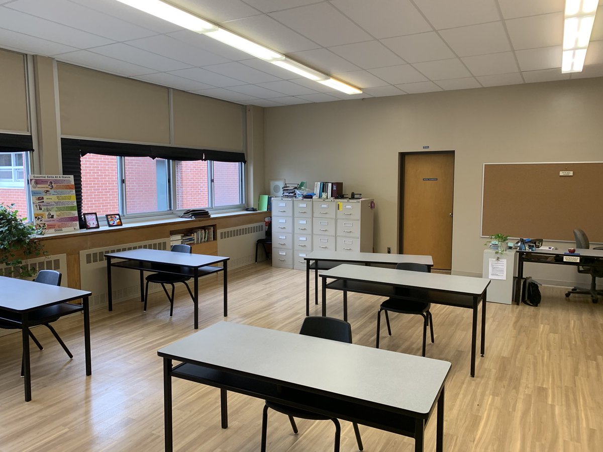 UCDSB_Construct's tweet photo. ⁦@UCDSB⁩ Preparing for students in newly renovated space ⁦@TRLegerSchool⁩ Gananoque Campus https://t.co/WkRMYj4LXw