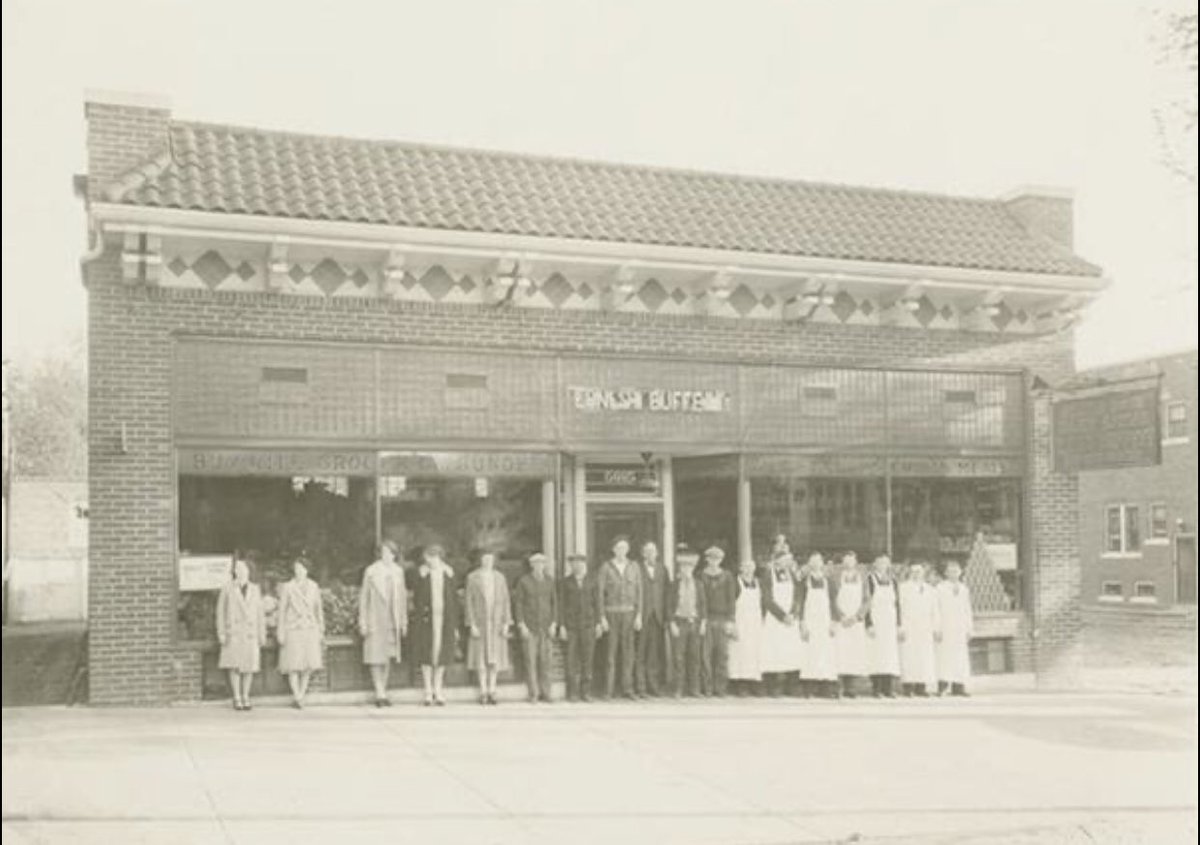 While this was all taking place, the family of Warren Buffett was running their own grocery stores and building new ones - the KKK was not after the Buffetts or other white people like them.  https://omaha.com/special_sections/5015-underwood-from-buffett-and-son-grocery-to-dundee-bank/article_314ea301-f197-5a63-99b9-06a258a40f32.amp.html