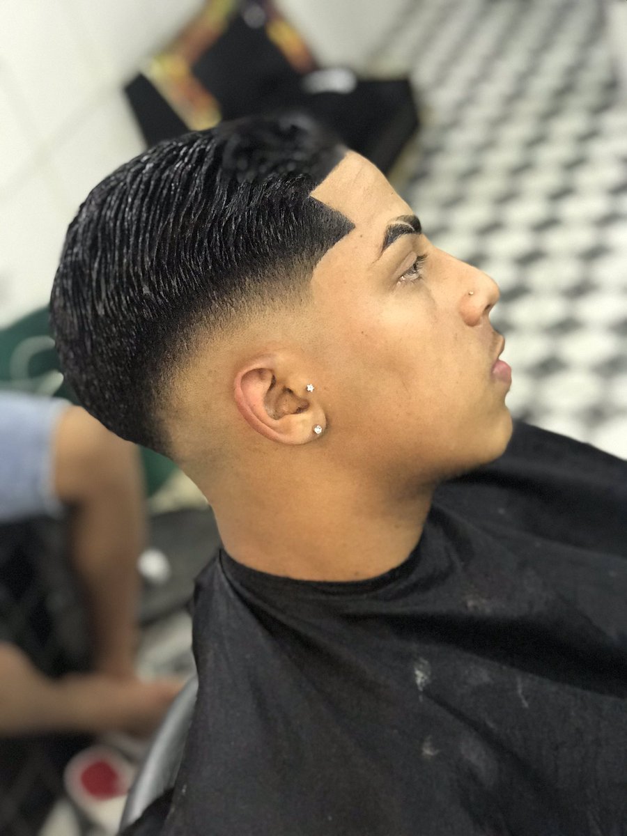 farinhaducorte's tweet photo. Corte do jaca 📏📐✂️ https://t.co/htgyyXGh4s