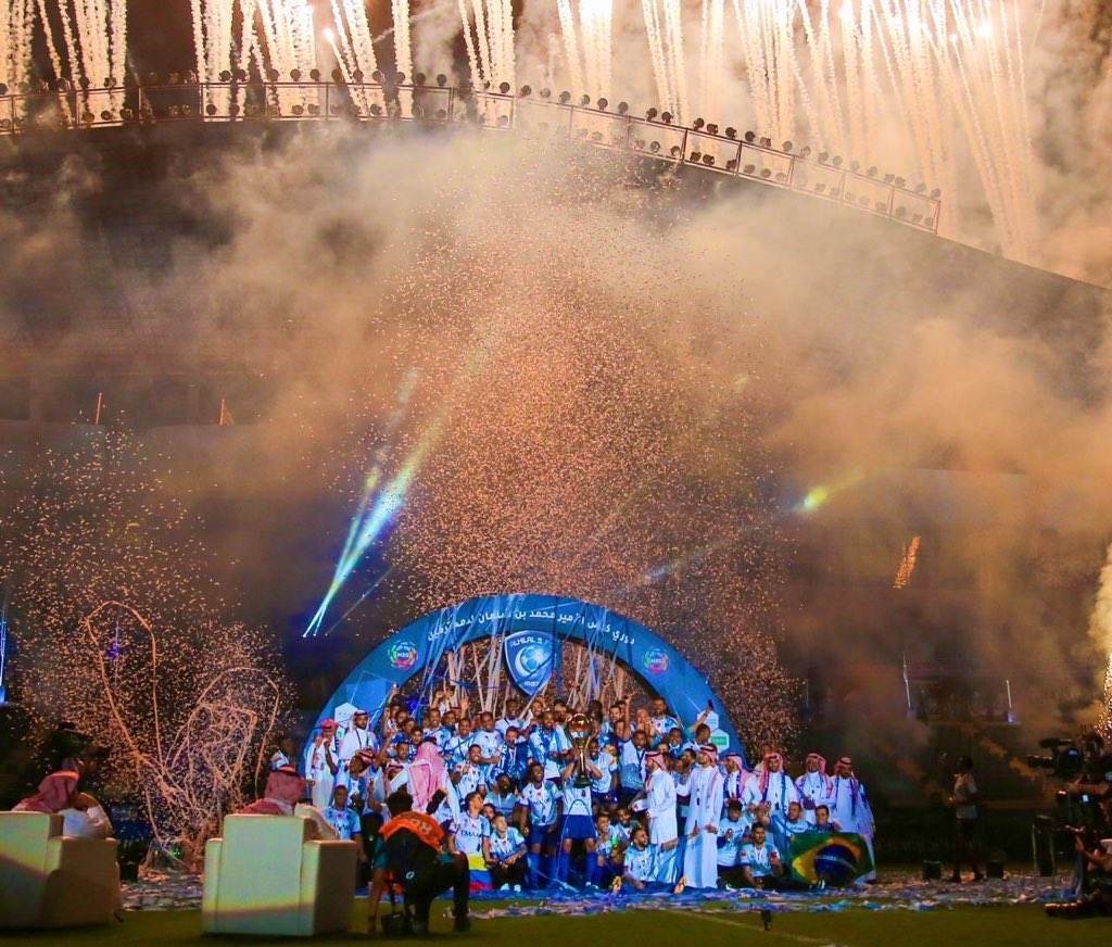 Ahmed_blharith's tweet photo. #��تويج_الهلال_الاستثنايي

الف مبروك بطولة دوري الامير محمد بن سلمان الدوري الاستثنائي، حقيقة يصّعب علي التعبير فيما يكنه قلبي لهذا الكيان العظيم ''بطولة استثنائية دوري واسيوية'' 
تستاهل يا زعييم 🤩💙💙💙. https://t.co/YoyRcJuwUG