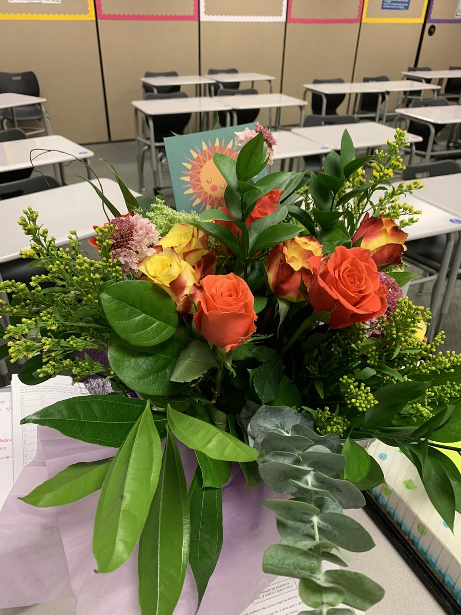MrsGonz_4th's tweet photo. My @HumbleISD_KMS coworkers sure know how to make a girl feel special! Thank you to ALL! β€οΈ#7thgradesquad #KMSRELA #KMSCougarPride https://t.co/oIzRcxvGEP