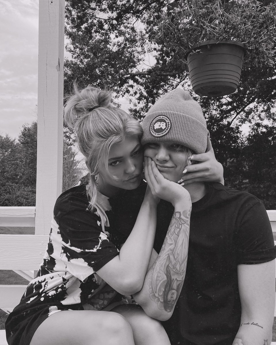 iamlorengray's tweet image. ily ♡