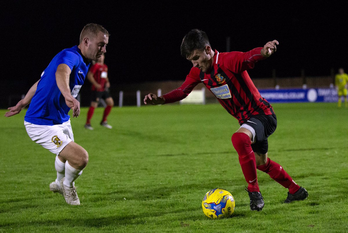 DCrawfordPhoto's tweet photo. Tavistock AFC v Buckland Athletic FC @TSWesternLeague @OfficalBAFC @tafclambs @swsportsnews https://t.co/cXl9IOe9Ig