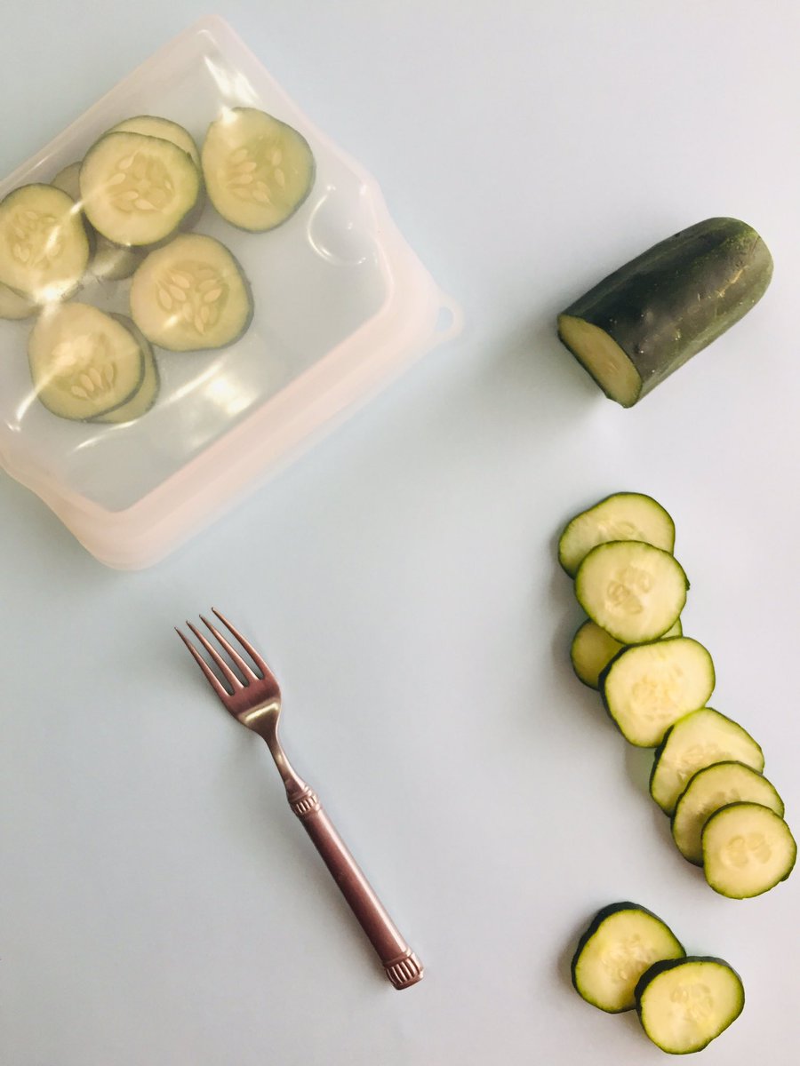 EPockit's tweet photo. Olvídate del tupper con tu ecopockit se te facilita más la vida! #ecopockit #ecogreen #antojos #bolsasdesilicon #reusa #recicla #gogreen #bags #guarda #saludable #plasticfree #reducewaste #cuidaelplaneta #ecofriendly #noplastic #cerobasura 🥒 ♻️🌱 https://t.co/95TF4E7Pzs