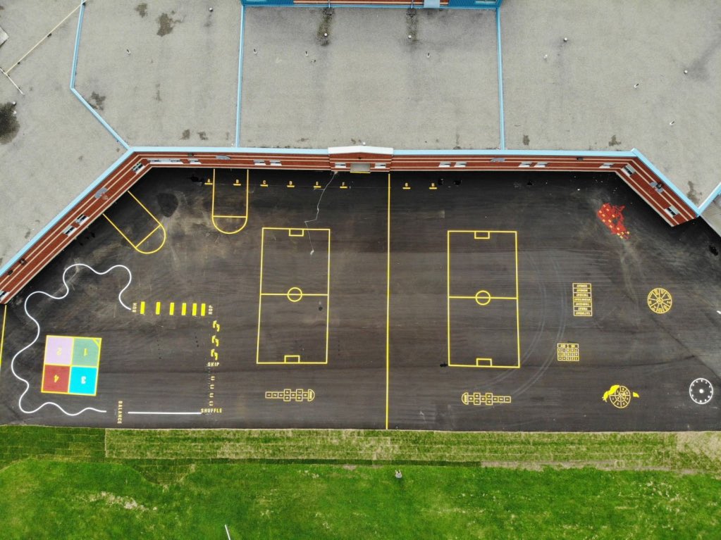 sjfgator's tweet photo. We are looking forward to seeing our  Gr. 1, 2 &amp; 3 students tomorrow. We have a beautiful playground waiting for the sounds of little feet, laughter &amp; excitement. Thank you to the Line Painters for their great work and @WellingtonCath for the new asphalt.  #NeverLookedSoGood https://t.co/jHdlGzaetm