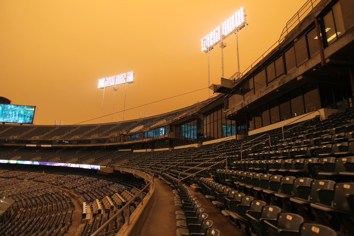 📸 The Coliseum and Oracle Arena today.