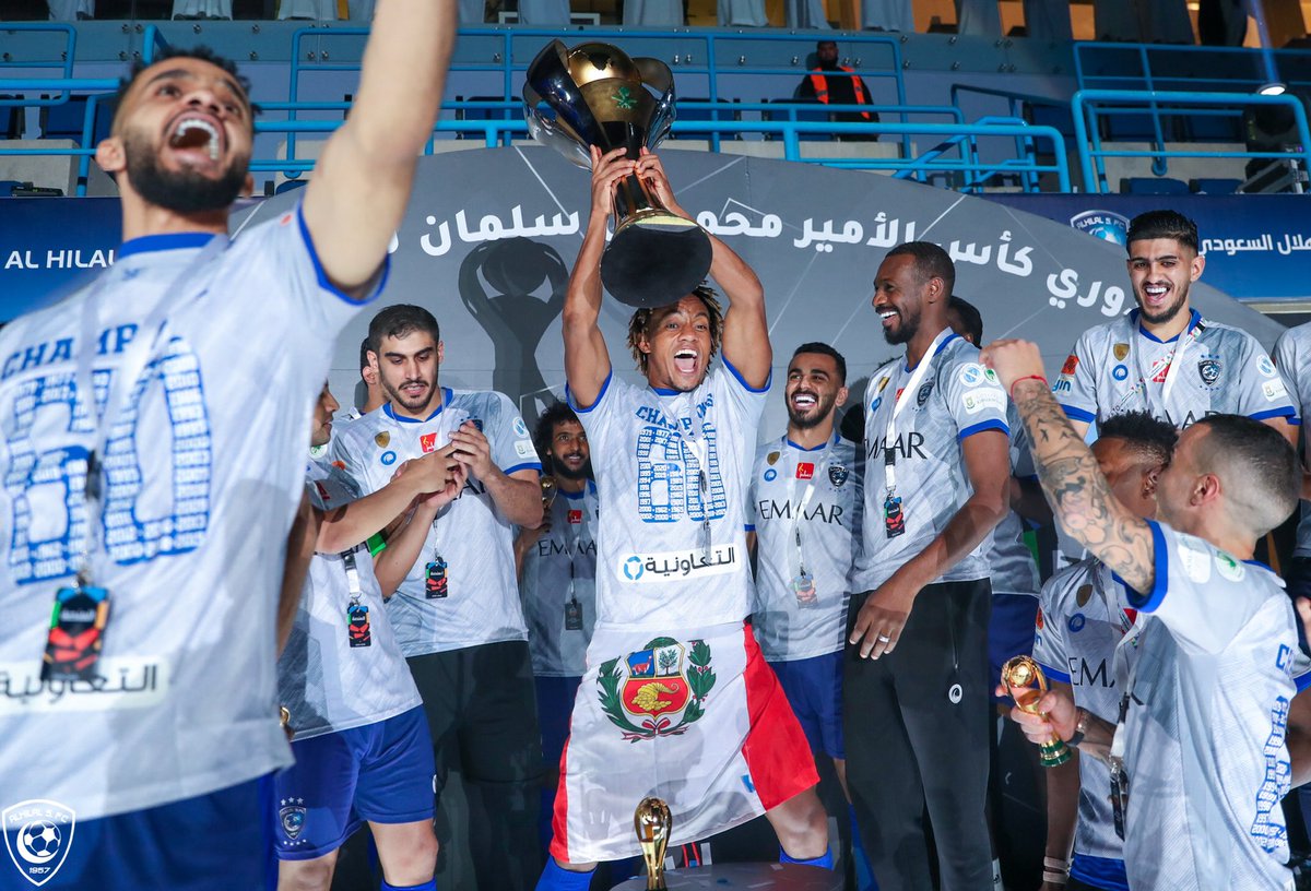 More Hilal 💙 
More Celebrations 👏🏻
#LeagueLeader16 💪🏻
#CHAMPIONS60 🏆
#AlHilal 💙