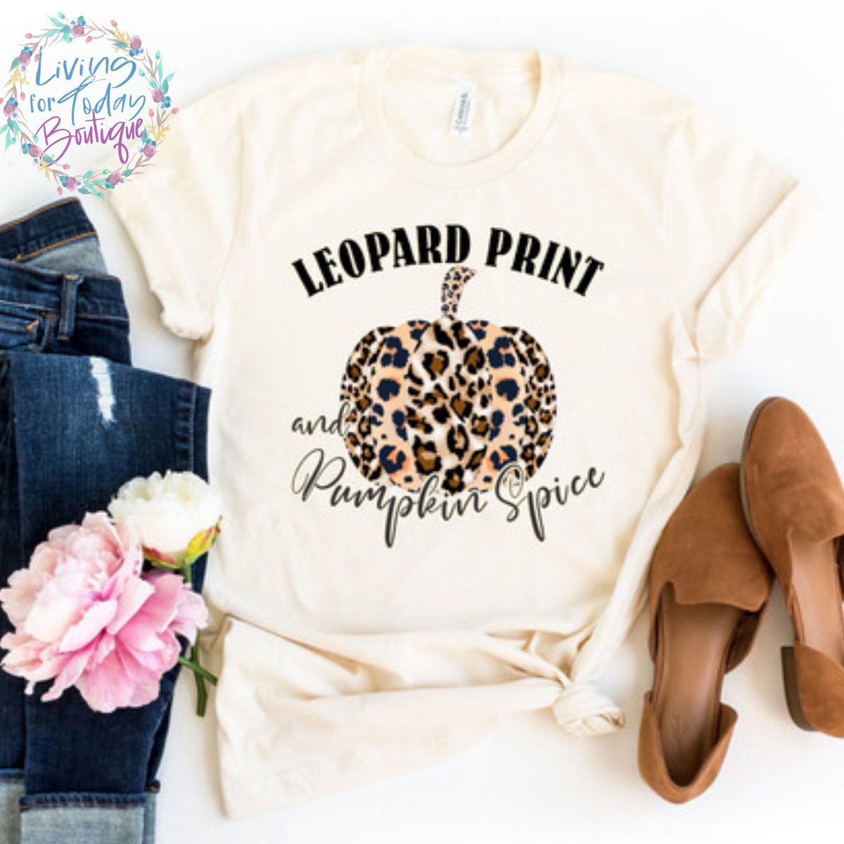 Living4todaybo's tweet photo. Leopard Print and Pumpkin Spice Pumpkin Graphic Tee
Shop new fall collection https://t.co/GxUJC1P4EU
#Pumpkinspice #fallshirt #fallseason #Leopardpumpkin #musthave #boutiquelove #leopardprint #faithbased #boutiquestyle #christianapparel #momlife #momtee https://t.co/59e7ZDNiYk