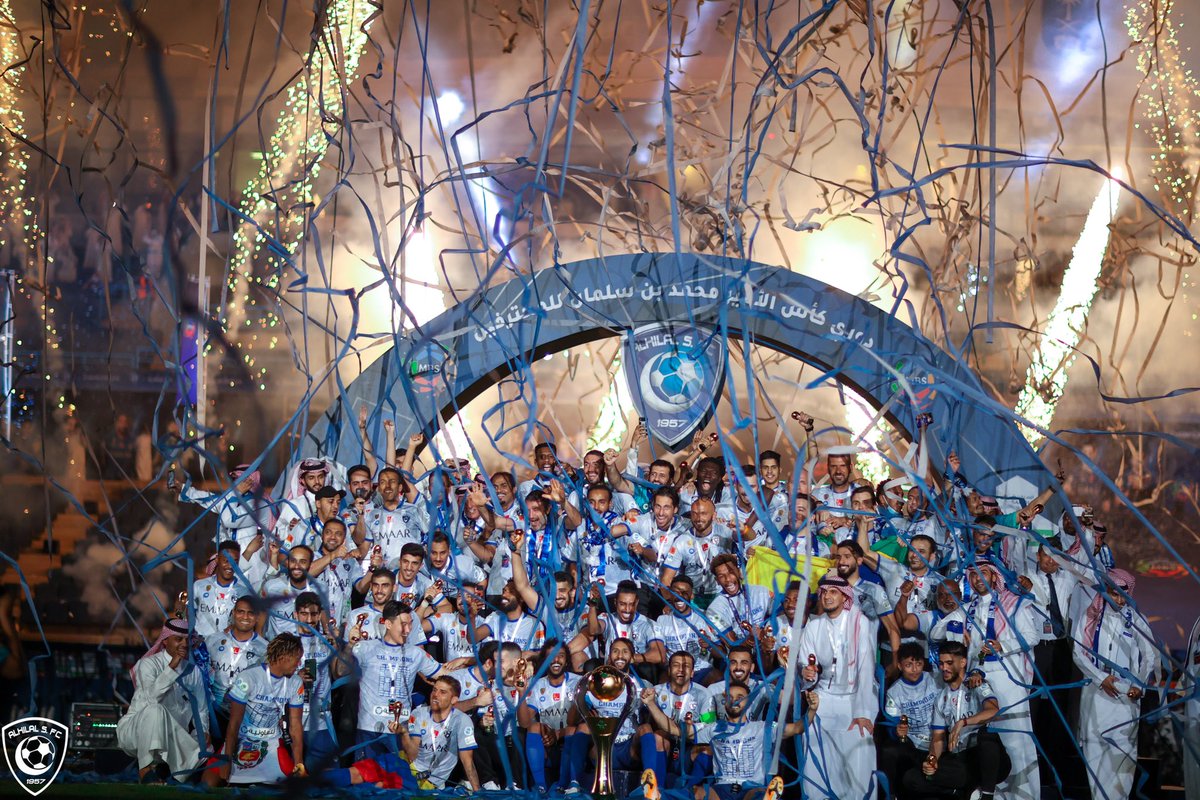🏆 كم من كؤوسٍ نادرة.. كف الهلالي شالها 🤩💙

#كبير_آسيا
#زعيم_الدوري