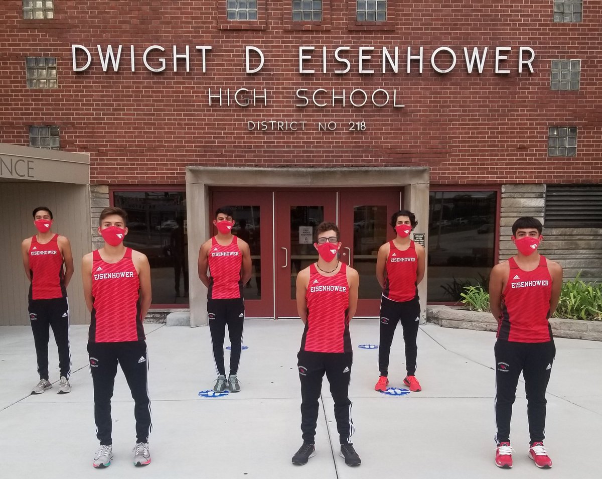 DDE_XC_TF's tweet photo. Congrats to the Varsity and JV Boys XC team on their victory over Oak Lawn HS. Next week: Argo HS #DDExcellence #LiveEasyRunHard https://t.co/MzUzzljhmg