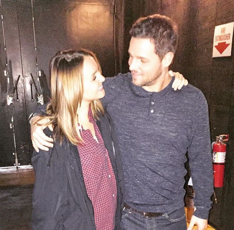 memesgreys's tweet photo. camilla luddington y justin chambers eran todo lo que estaba bien 😭❤️ https://t.co/oso4uJFgMq