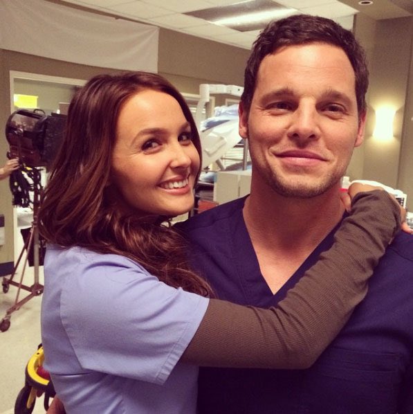 memesgreys's tweet photo. camilla luddington y justin chambers eran todo lo que estaba bien 😭❤️ https://t.co/oso4uJFgMq