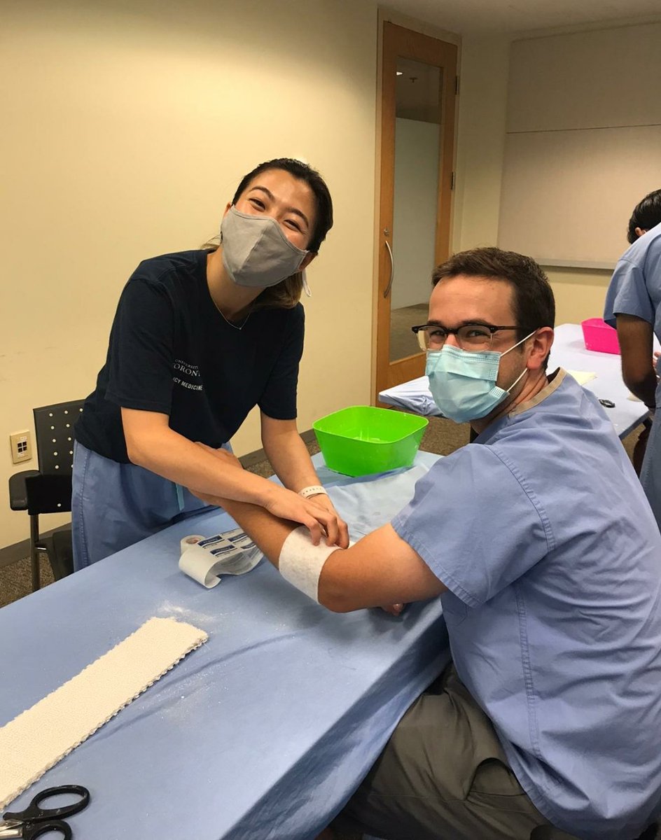 EMUofT's tweet photo. All set to make some pretty casts on shift! Our PGY1s had an awesome MSK and casting session today with @EmergMSK @fe2rawi! https://t.co/Ru6G7V9a3T