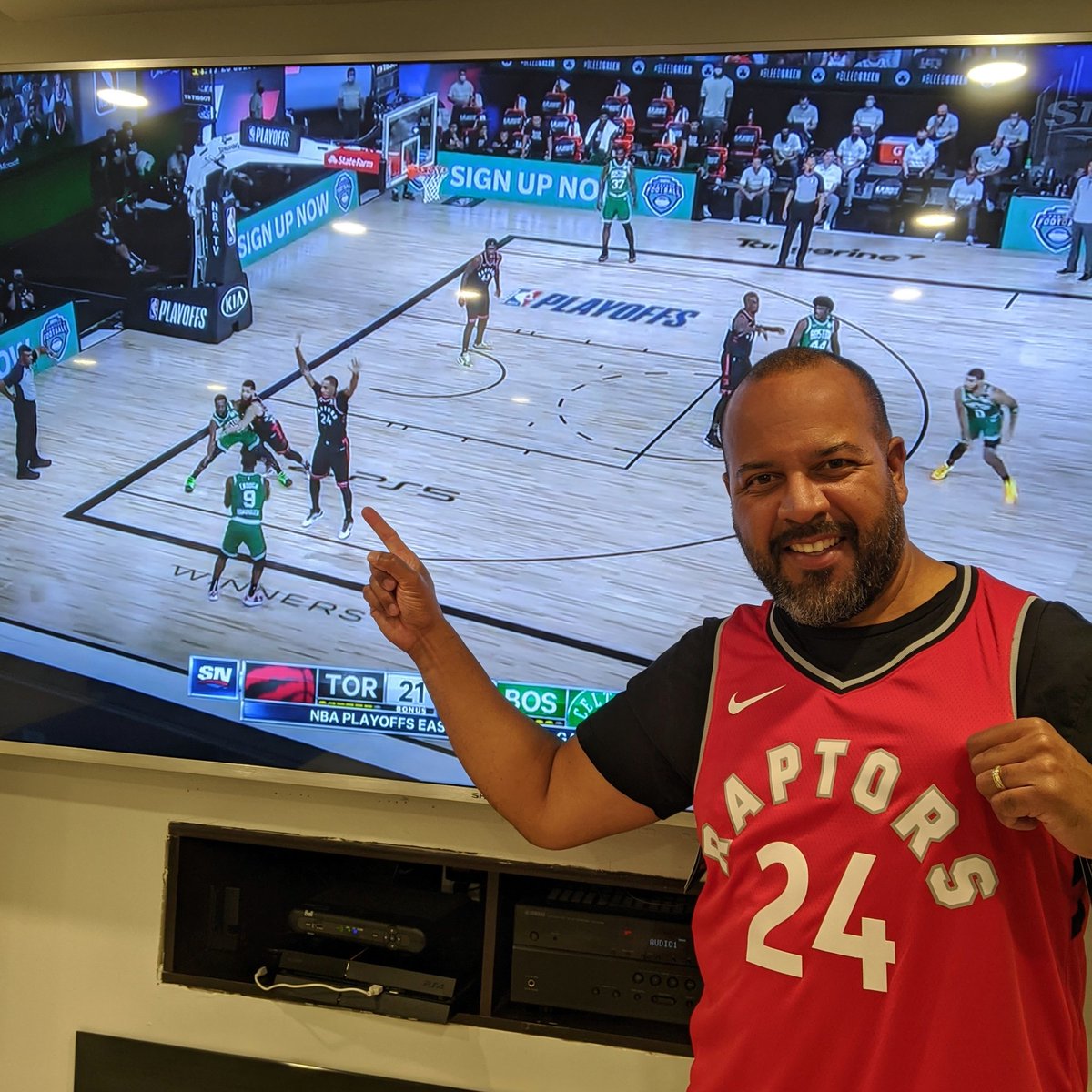 richtrelford's tweet photo. @Tangerinehoops Go Raptors!! Just got this awesome jersey for my 51st birthday!!
#tangerinefanangle #goraptors #torontoraptors https://t.co/Fcg2BNY01J