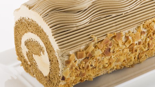 札幌グランドホテル Sapporo Grand Hotel 今日は モカロール の お得 デー 通常 1 800が 1 6 ハーフサイズは通常 950が 855 札幌グランドホテル 伝統の スイーツ を午後の おやつタイム やお仕事帰りにぜひ ロールケーキ 割引