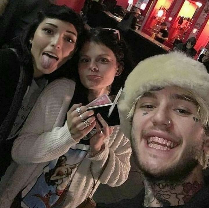 lil peep with fans; a thread <3