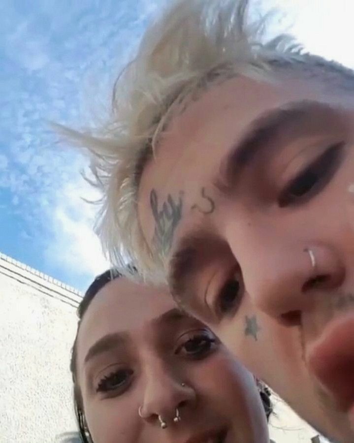 lil peep with fans; a thread <3