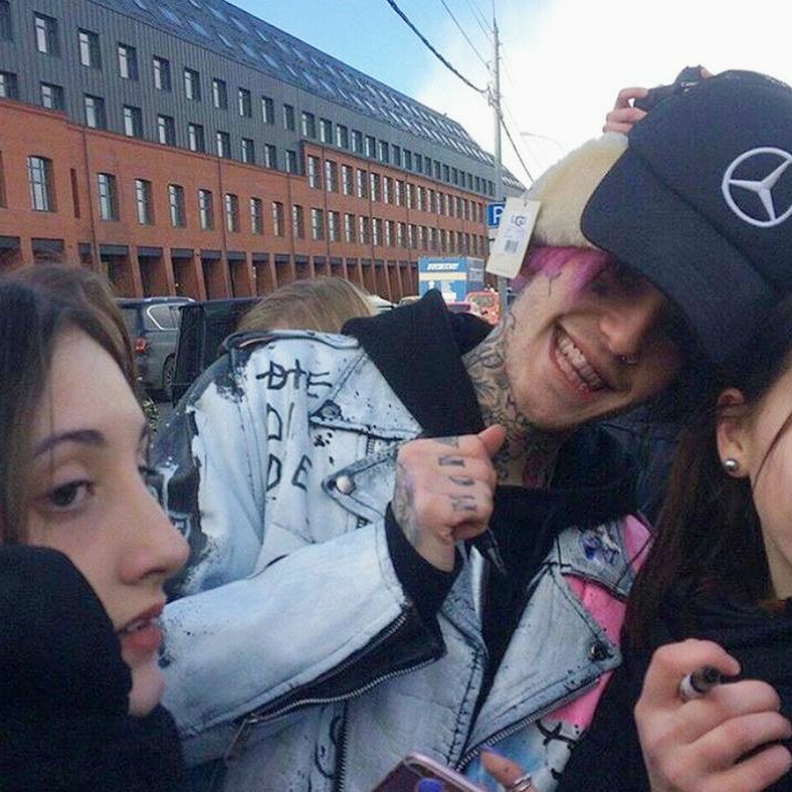 lil peep with fans; a thread <3