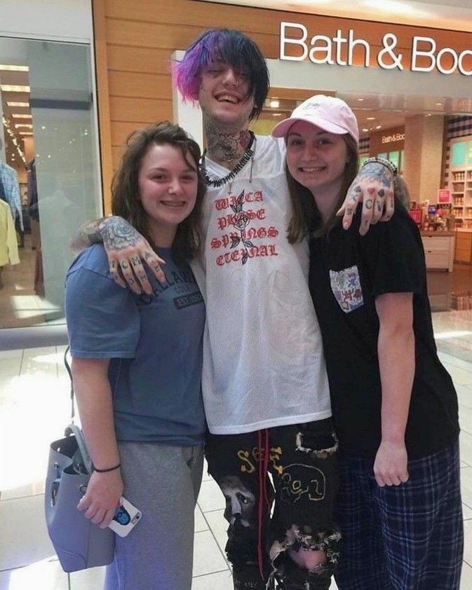 lil peep with fans; a thread <3