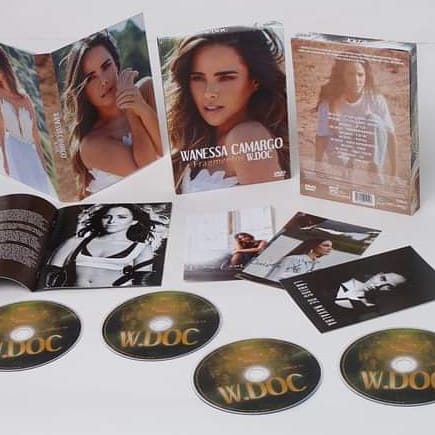 eternamentewfc's tweet photo. #WDOC Deluxe ( FanMade ) 👑 Fanart Fanmade, parabéns pelo o excelente trabalho
#WanessaCamargo20anos #Wanessa20anos #WanessaCamargo #Wanessa • @WanessaCamargo https://t.co/1tE6Bc5UME