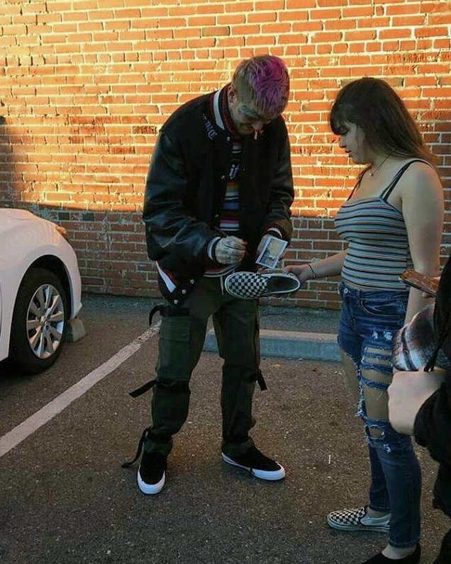 lil peep with fans; a thread <3