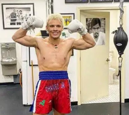 TheFightGuy's tweet photo. The new and improved!
Much more mature 😅 https://t.co/cgEb8cxQrd