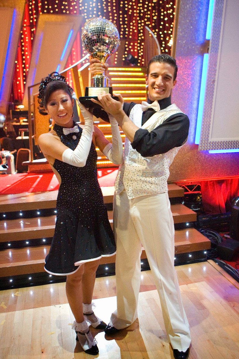 1. Kristi Yamaguchi & Mark Ballas: 239pts
