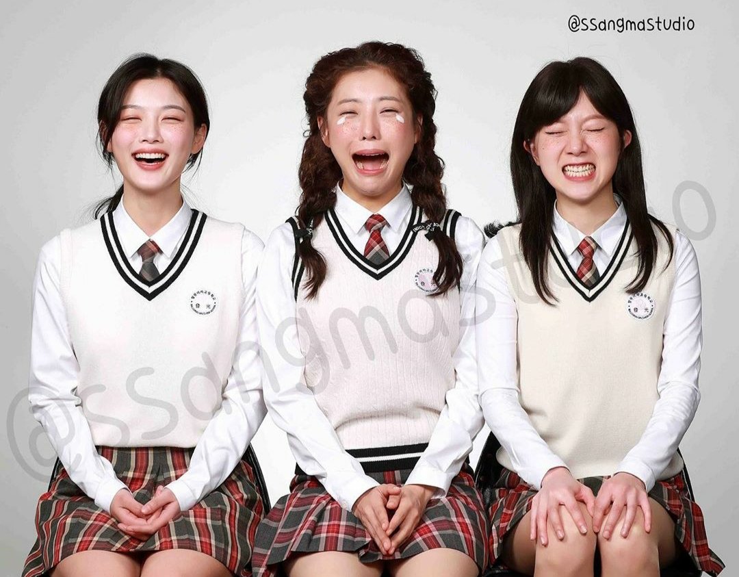 Love them so much ❤🥺

#KimYooJung #BackstreetRookie 
#SeoYehwa #YoonSoo #김유정