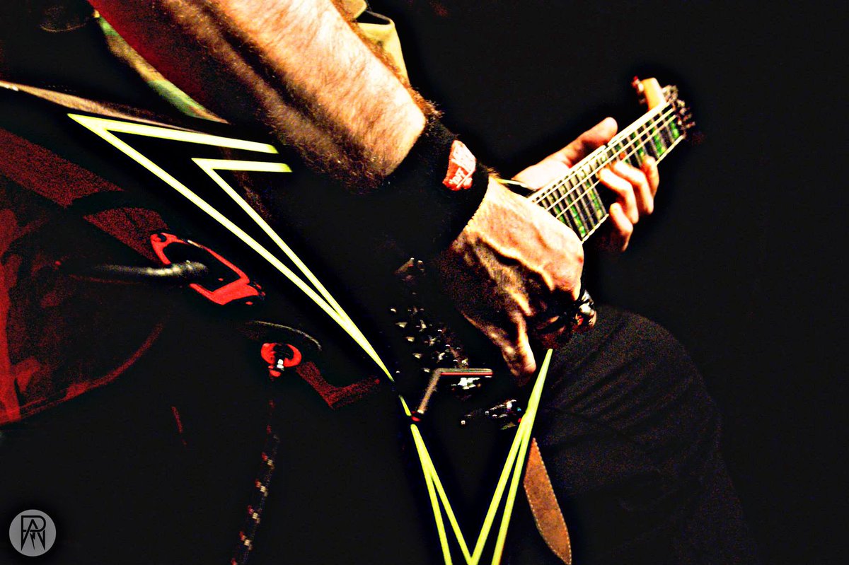 CheviJdn's tweet photo. IN FLAMES-ROPES๐ฅ๐ฅ
.
.
๐๐ปSala Razmatazz -
13/Marzo/2015
.
.
.
.
.
#metal #guitar #esp600 #ltd600 #vans #razzmatazz #bcn #chevi #jodan #tiempos https://t.co/nK8DVcqvIH