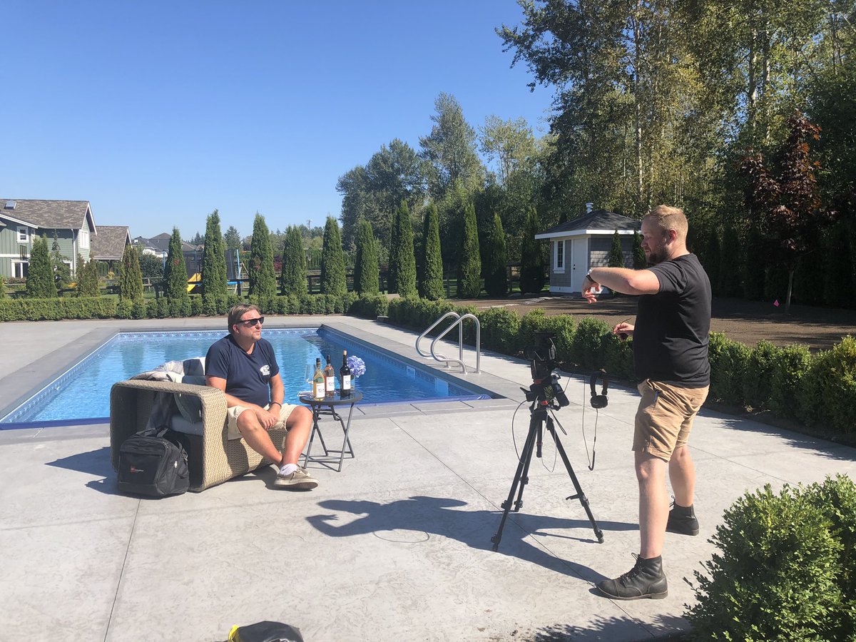 We had the best time shooting a poolside video for @UncorktheSun today!  What’s better than a glass of @BordertownWine wine 🍷 by the pool?