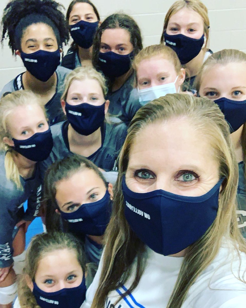 coachash82's tweet photo. @ADButlerOW Baby Owls with the pic for the win- it’s our tradition! Let’s go!! https://t.co/C3zYjfHQEc