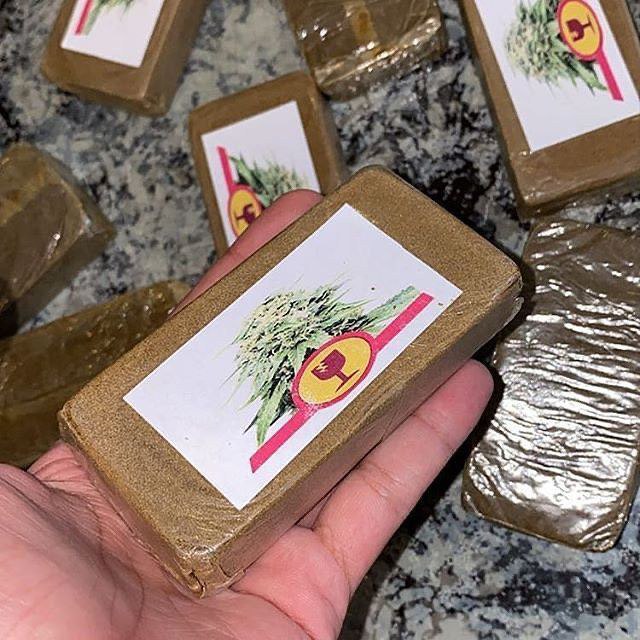 NicolasWeed11's tweet photo. good weed plan available.  express and secure delivery.  Snap contact: boby_ryan2020
#NewYork #Washingtoncounty #USA #CannabisCommunity #cannabisculture #weed https://t.co/EEOPUbcfaU