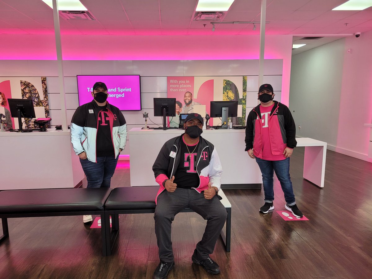 This is what a team with PERFECT Customer Experience looks like! Great job Jerel and team at MW Connect!! <a href="/jarcay1964/">Jose Arcay</a> @MaTrenta619 <a href="/AnnieG_FL/">Annie Garcia</a> <a href="/TracyNolan_/">Tracy E. Nolan</a>