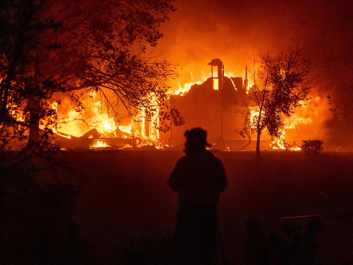 Architects agree that new builds, refits, and better escape routes are key to surviving wildfires dlvr.it/RgJYxm