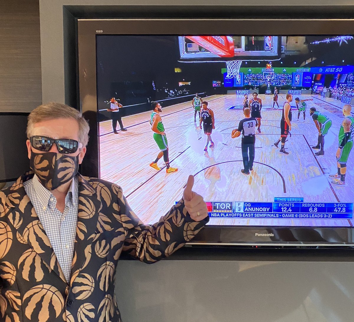 JohnTory's tweet photo. Bring on Game 7! Watched through one eye and sunglasses after a bit of eye surgery today but an amazing Game 6 effort by our @Raptors! #WeTheNorth #RaptorsVsCeltics #NBAPlayoffs https://t.co/dgxLpBlM35