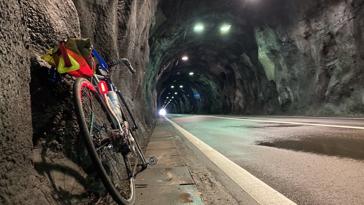 なんでもどこでも出来ちゃう愛車
@allcitycycles のcosmicstallion
装備なしで10キロ越えだ！
グラベルだってガンガン行くぞ
#ロードバイク #ロードバイク乗りと繋がりたい