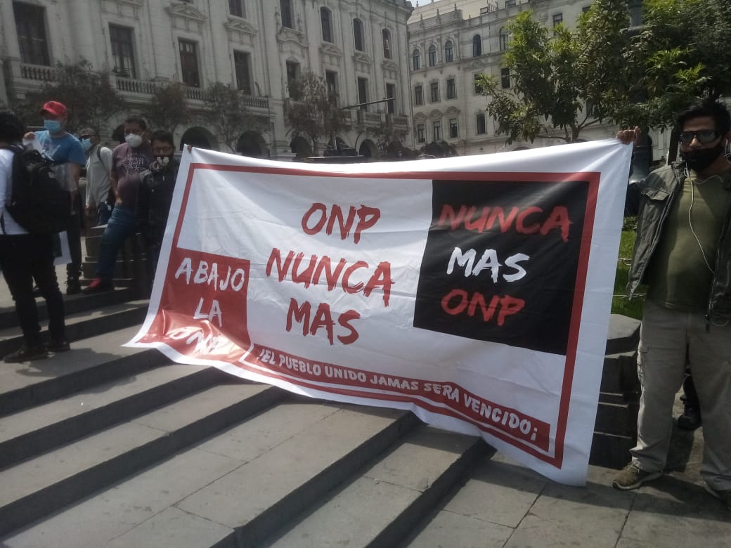 jack_arturo's tweet photo. En día de lucha como siempre representando a los 4.7 millones de afiliados a la ONP la lucha continúa #ONPNUNCAMAS, #AportantesalaONP, #ABAJOLAONP https://t.co/0OoBi27Yqc