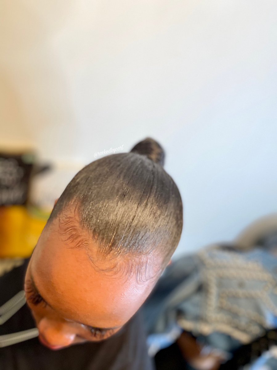 Rockedbycort's tweet image. It’s the baby hairs for me 🤤
.
.
.
#rockedbycort #sleekponytail #onebraid #babyhairsonfleek #naturalbabyhair #lashesonpoint #brownskin #braidstyle #upstyle #bestoftheday #chicagohairstylist