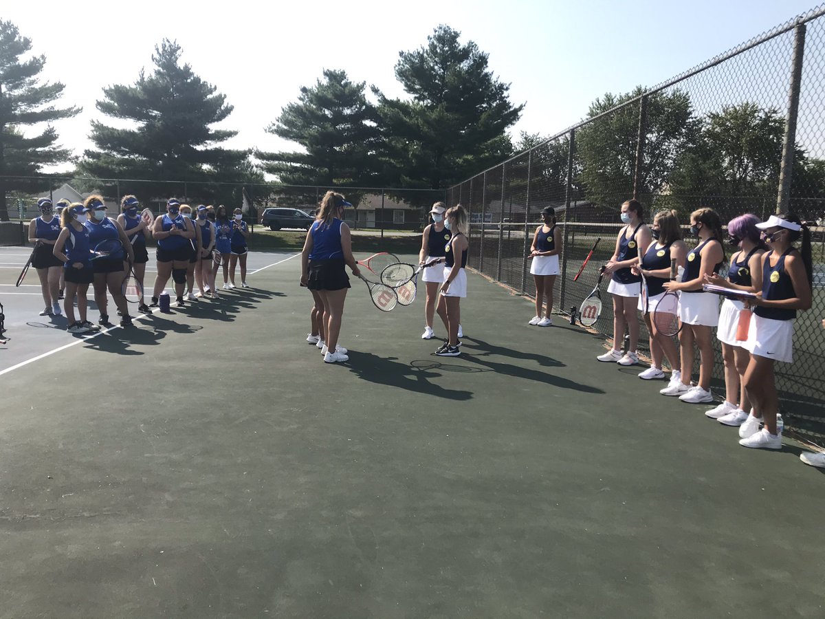 DefianceGT's tweet image. Defiance Girls Tennis defeated Ayersville 3-1. 1S suspended by time. Winners: 2S Kaylee Crigger, 3S Courtney Brown, 2D Gabby Fabiano/Monse Martinez.