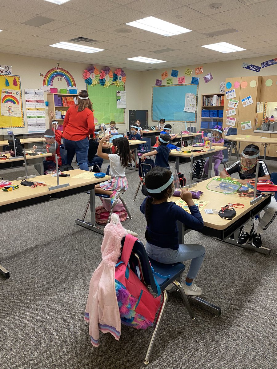 DaffronDeputies's tweet photo. We’ve been waiting for you. We’ve missed you. We’re glad you’re here. #DaffronFueledbyStudents #PISDPoweredbyLearning #PISDF2F #pisdfirstday https://t.co/uEiRBFZ0vX