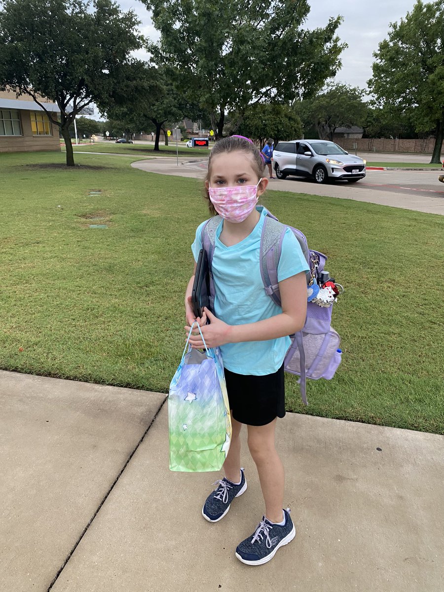 DaffronDeputies's tweet photo. We’ve been waiting for you. We’ve missed you. We’re glad you’re here. #DaffronFueledbyStudents #PISDPoweredbyLearning #PISDF2F #pisdfirstday https://t.co/uEiRBFZ0vX