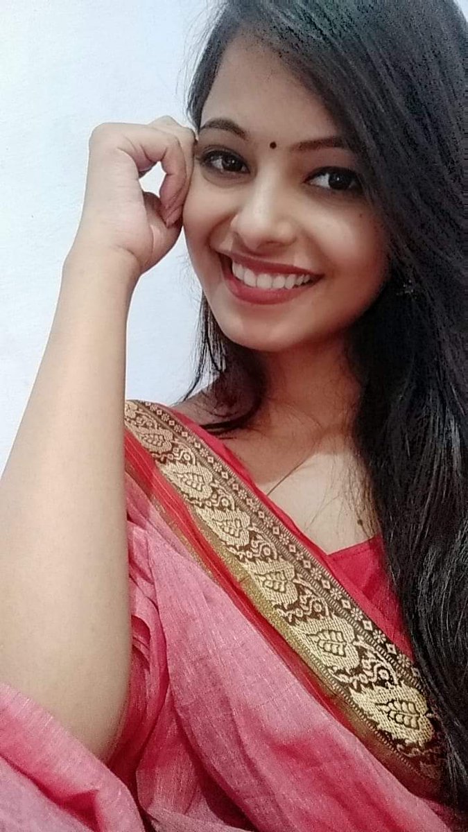 ApkiGazal's tweet photo. सभी अंदाज़-ए-हुस्न प्यारे हैं 
हम मगर सादगी के मारे हैं..!! 

#जिगर_मुरादाबादी
#पुण्यतिथि🙏🏻
#बज़्म_ए_शोअरा✍️ https://t.co/2EySut4Yhp