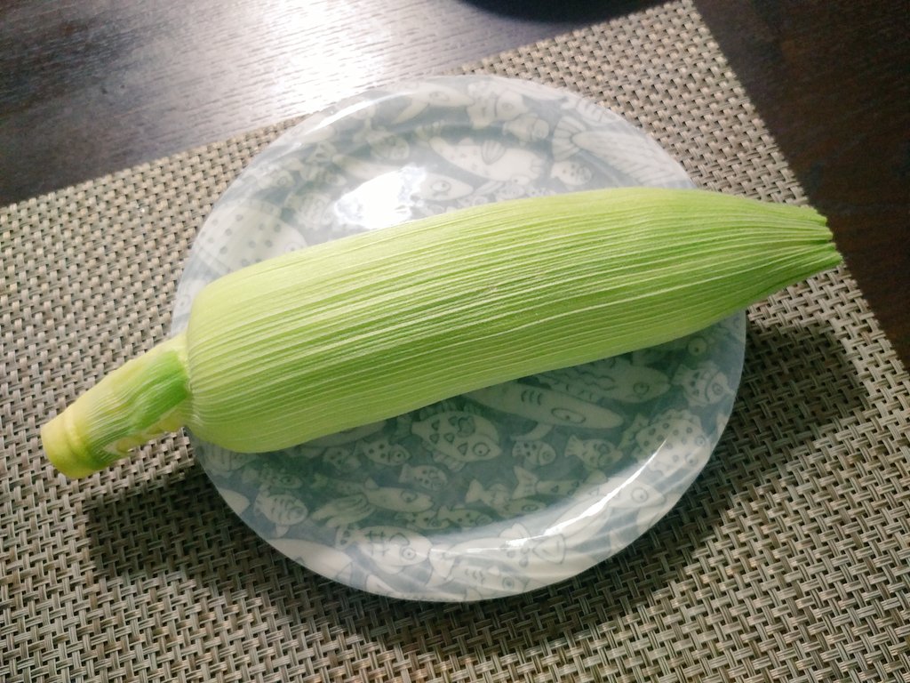 皮ごとレンチンとうもろこし?

1本ずつのレンチン方法ですが、おいしかったです✨
皮ごとレンチンすることによって、中のとうもろこしの粒が蒸されて、つやつやプッチプチしててめちゃくちゃ美味しかった…?✨

今年のは頭からおしりまで全部に粒が来てて贅沢でした? 