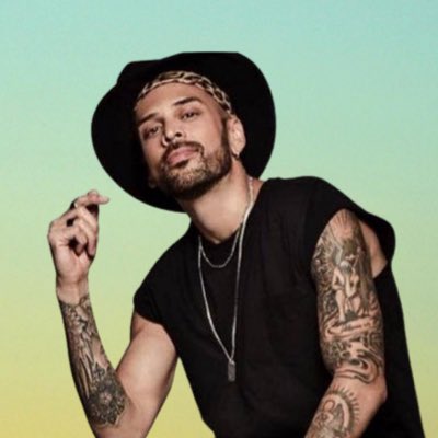 Andrew De Silva tweet media